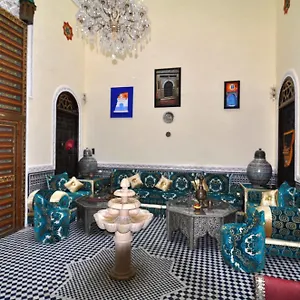 Khouloud Riad
