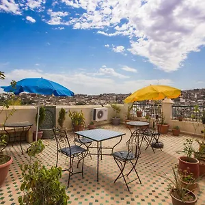 Zina - Elegance In The Heart Of فاس